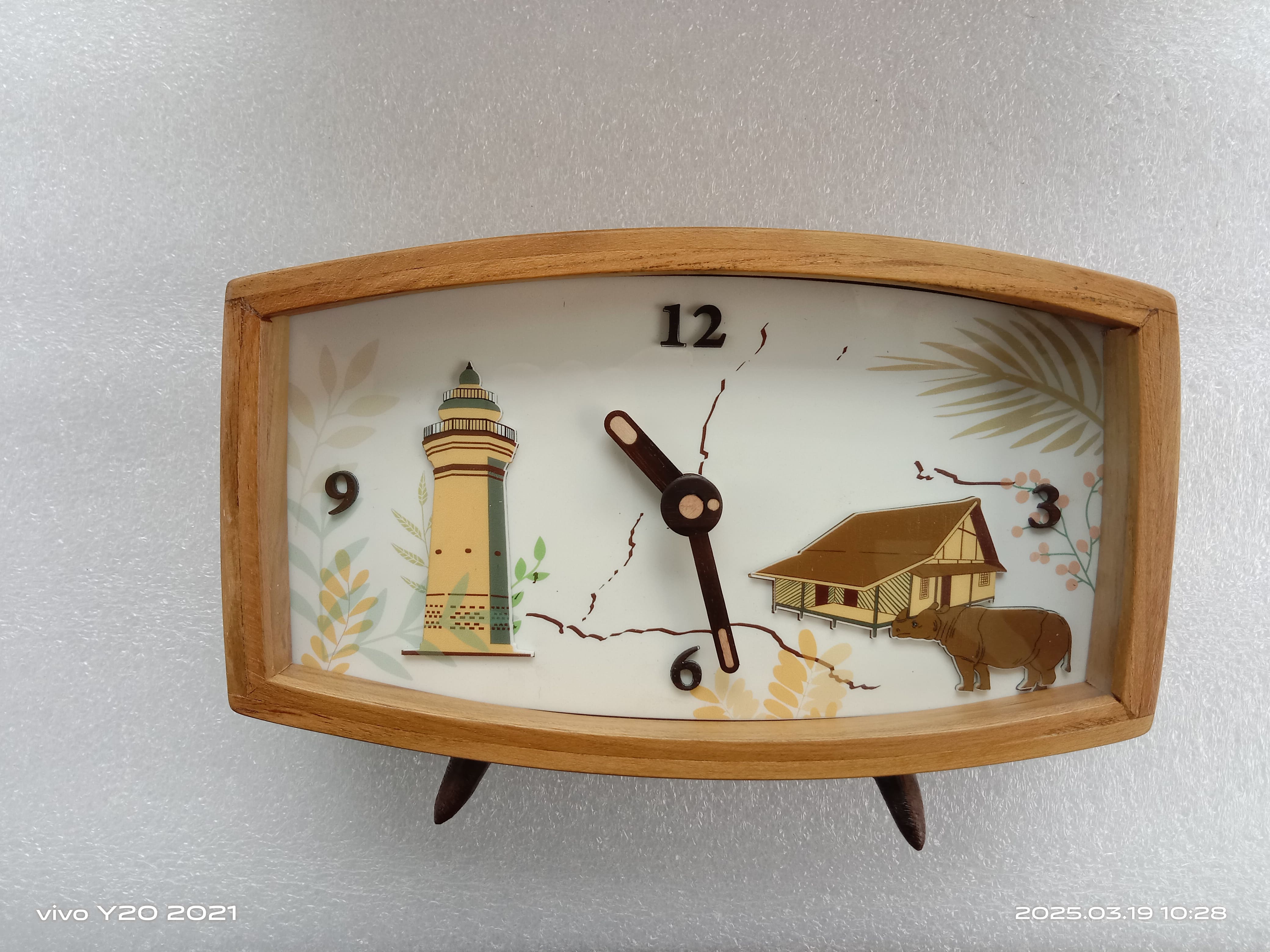 Dewoo Woodendeskclock